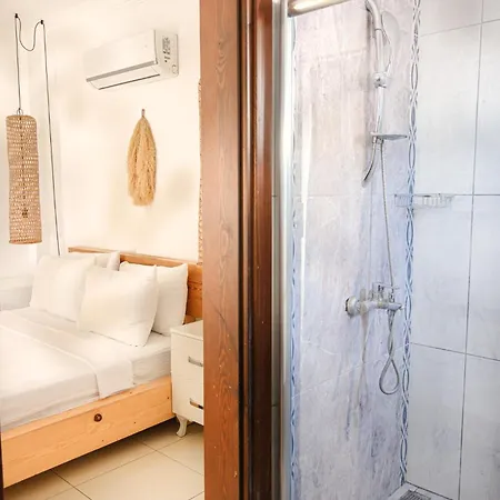 The Place Boutique كالكان