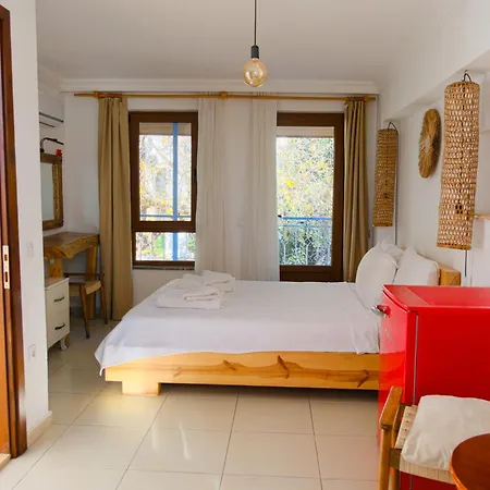 The Place Boutique كالكان