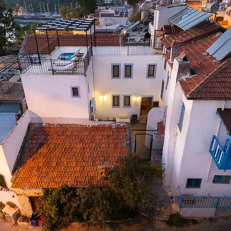 The Place Boutique *